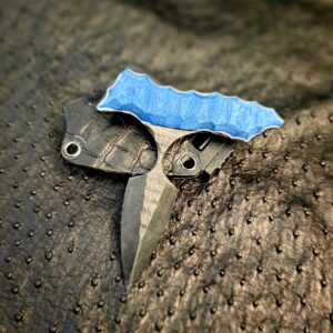 Push dagger  blue